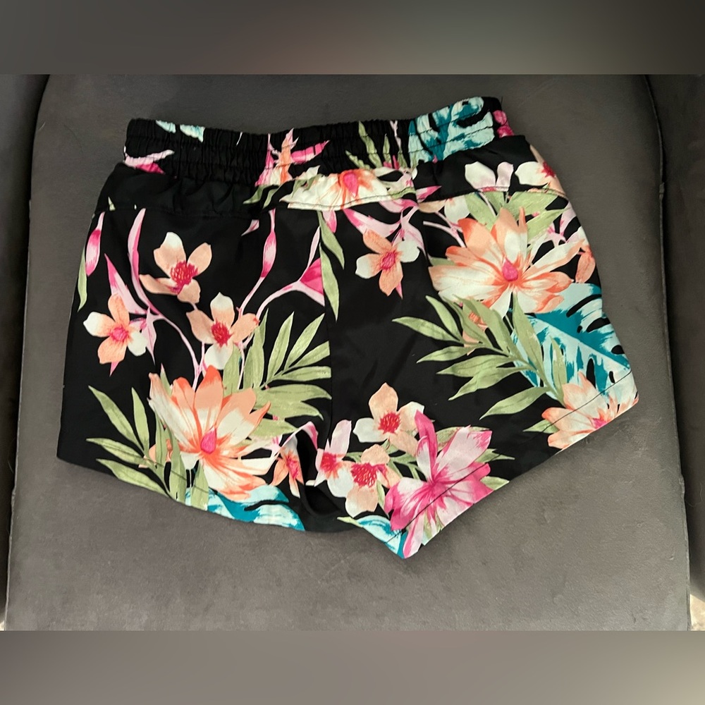 Girls activewear